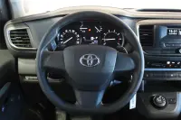 Toyota Proace Verso Medium Single side door Shuttle 2 90kW thumbnail