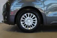 Toyota Proace Verso Medium Single side door Shuttle 2 90kW thumbnail