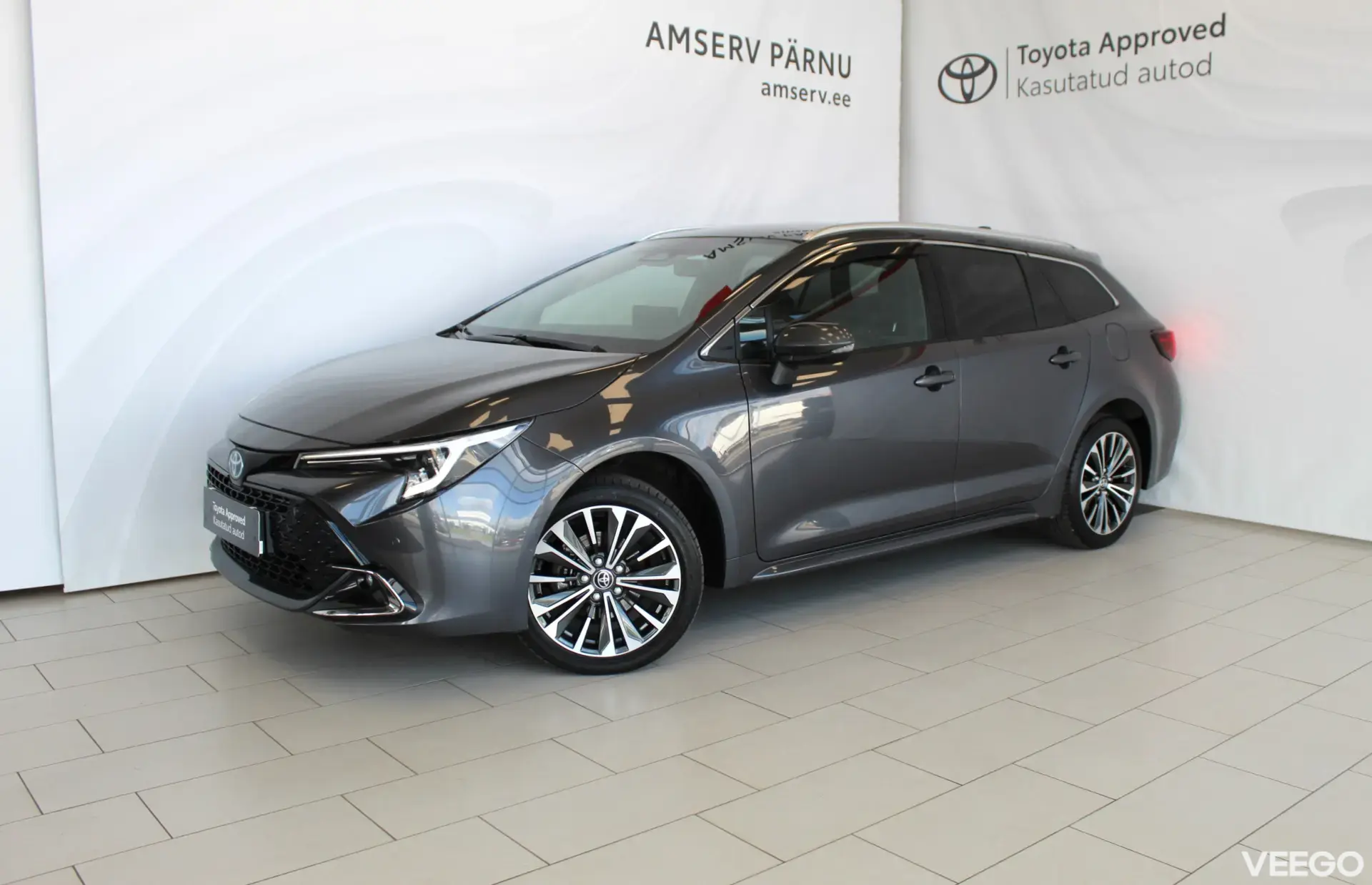 Toyota Corolla Luxury Hybrid 1.8 72kW