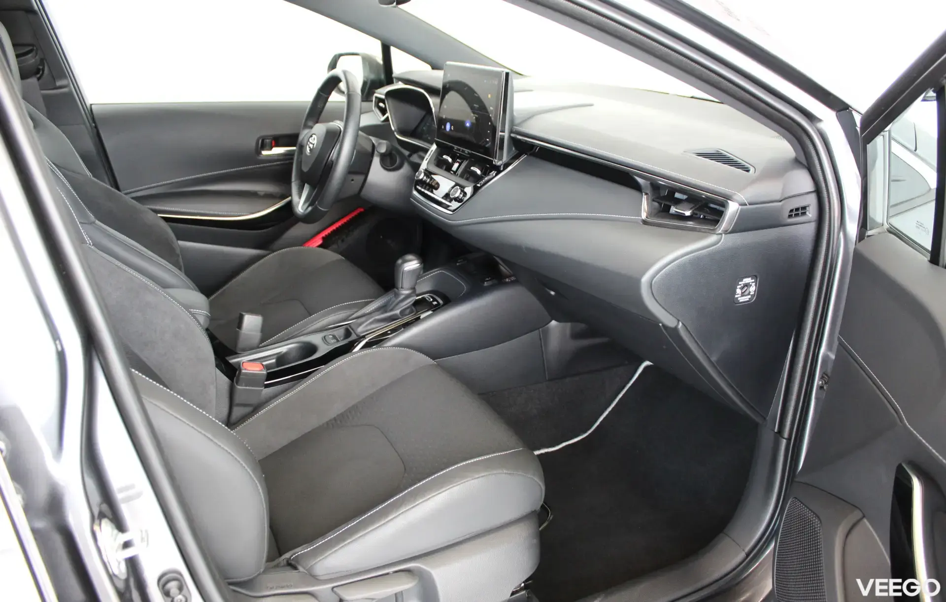 Toyota Corolla Luxury Hybrid 1.8 72kW