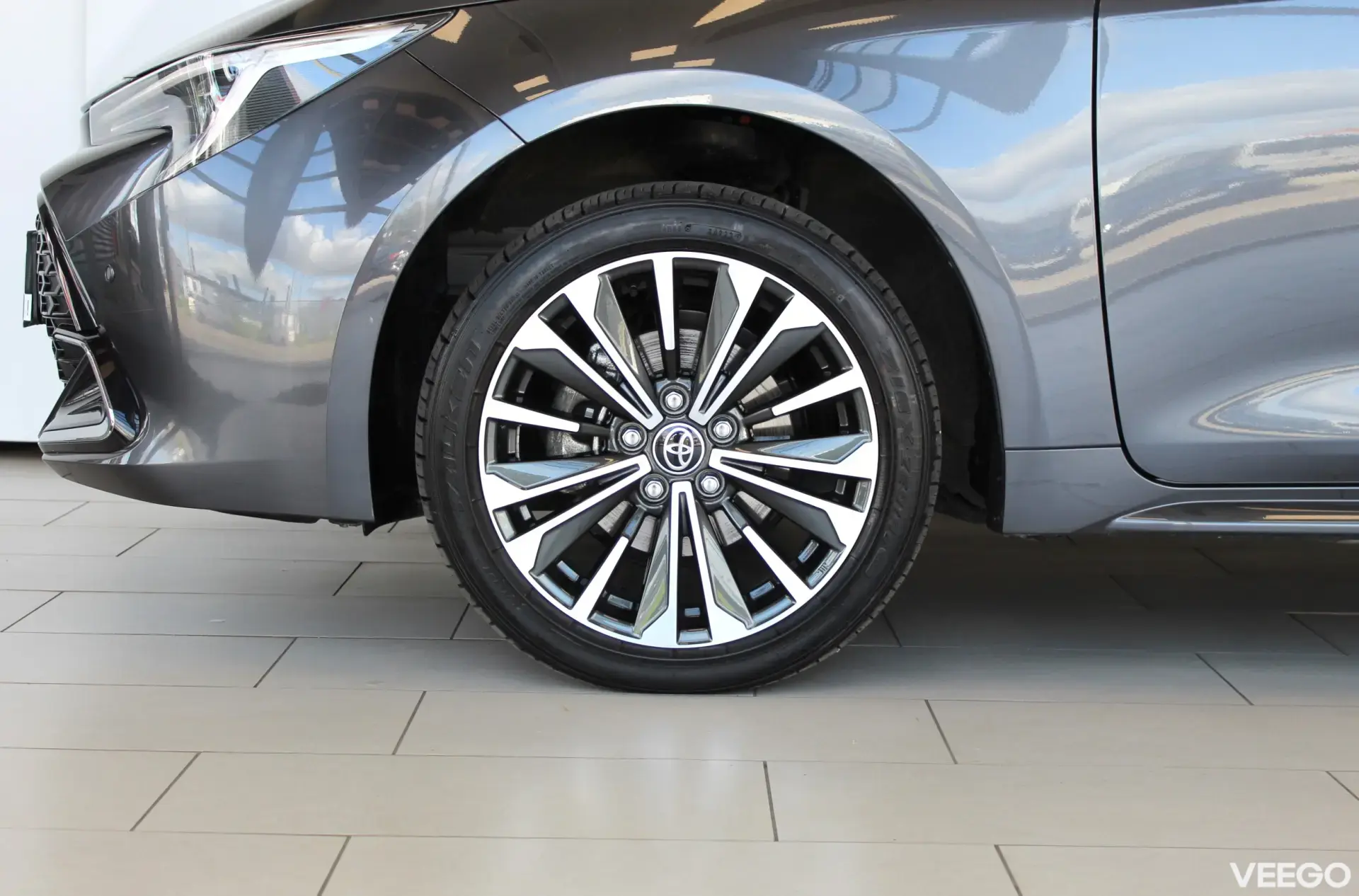 Toyota Corolla Luxury Hybrid 1.8 72kW