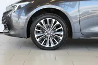 Toyota Corolla Luxury Hybrid 1.8 72kW thumbnail