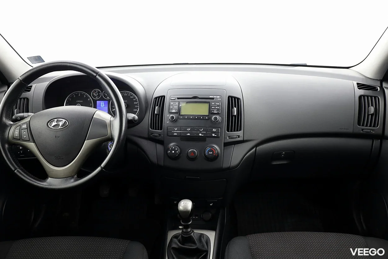 Hyundai i30 1.6 93kW