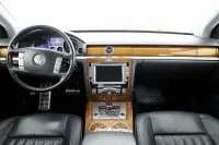 Volkswagen Phaeton 3.0 177kW thumbnail