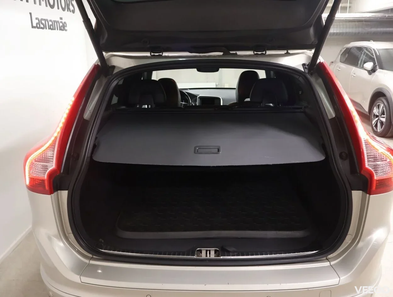 Volvo XC60 SUMMUM GEARTRONIC D3 2 110kW