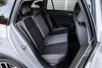 Volkswagen Golf 147kW thumbnail