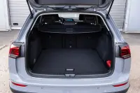 Volkswagen Golf 147kW thumbnail