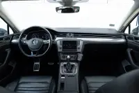 Volkswagen Passat 162kW thumbnail