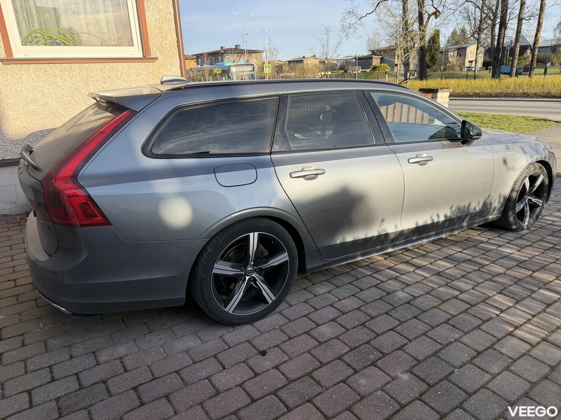 Volvo V90 2.0 140kW