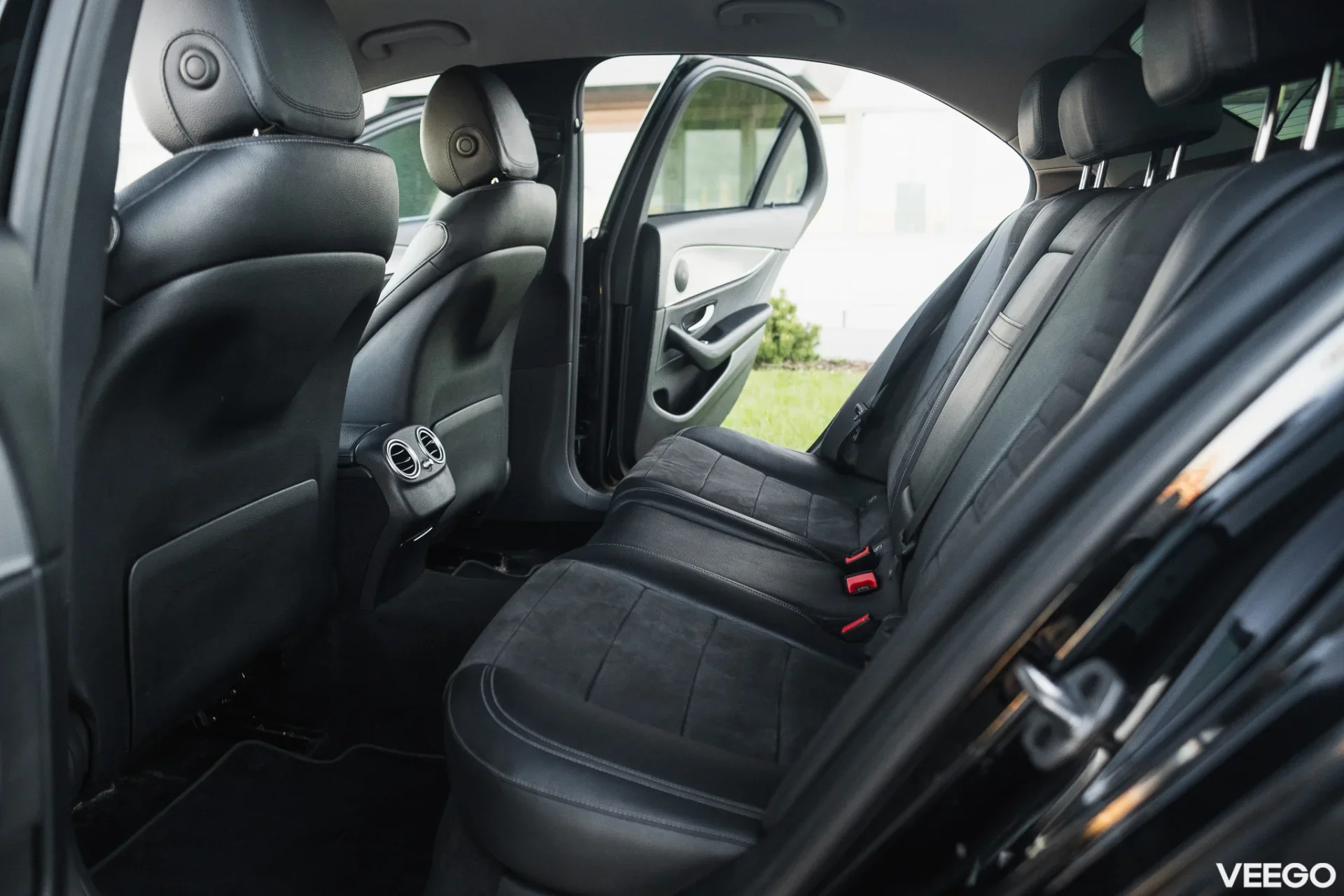 Mercedes-Benz E200 2.0 110kW
