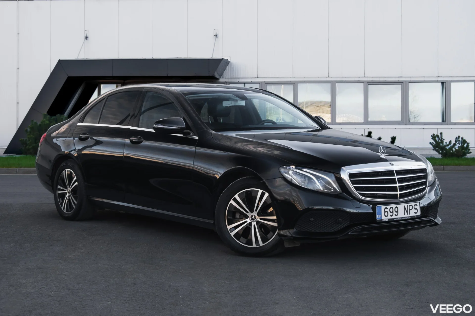 Mercedes-Benz E200 2.0 110kW