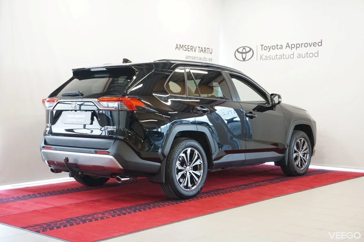 Toyota RAV4 Luxury Limited 2.5 131kW