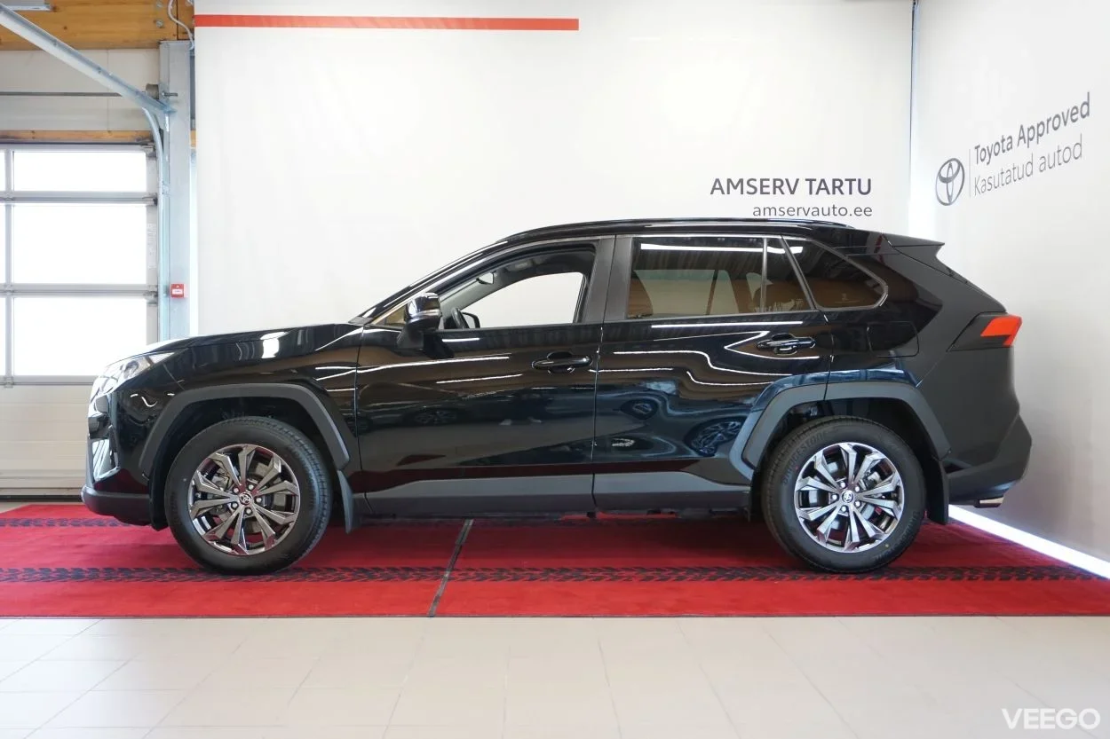 Toyota RAV4 Luxury Limited 2.5 131kW
