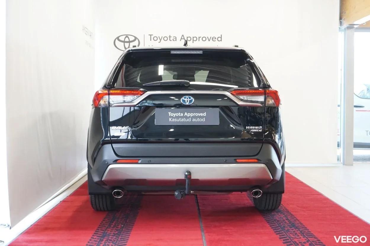 Toyota RAV4 Luxury Limited 2.5 131kW
