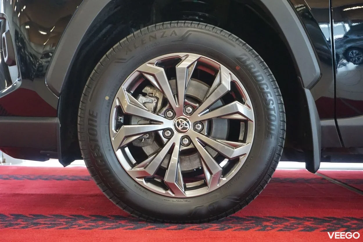 Toyota RAV4 Luxury Limited 2.5 131kW