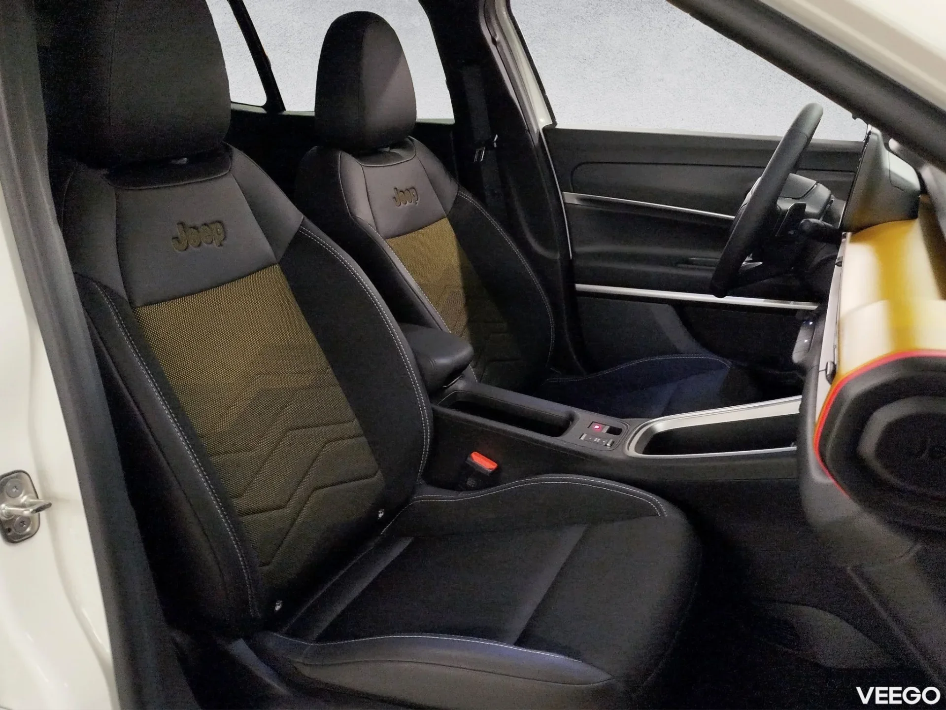 Jeep Avenger e-hybrid 100hp Summit 74kW