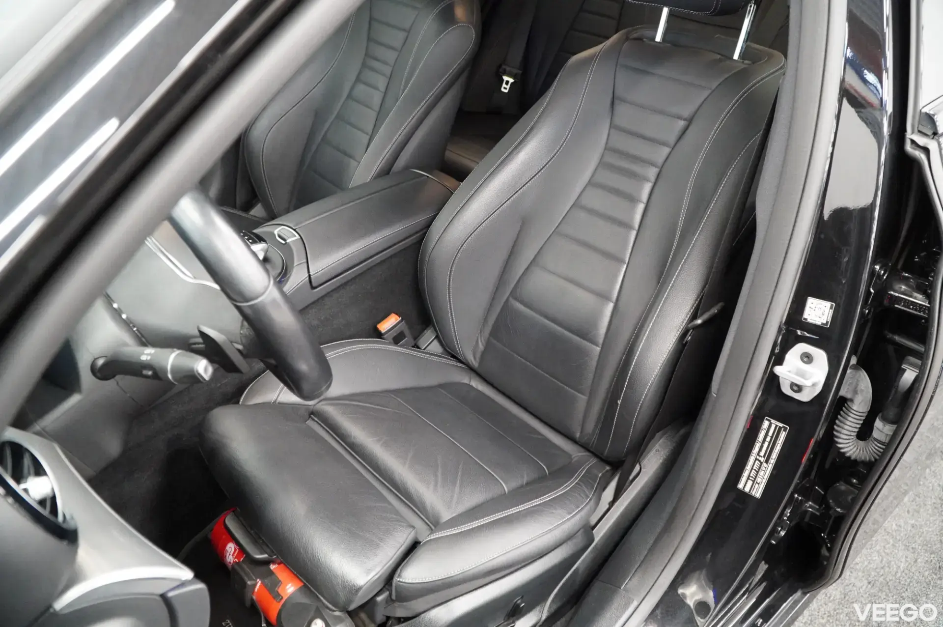 Mercedes-Benz E300 143kW