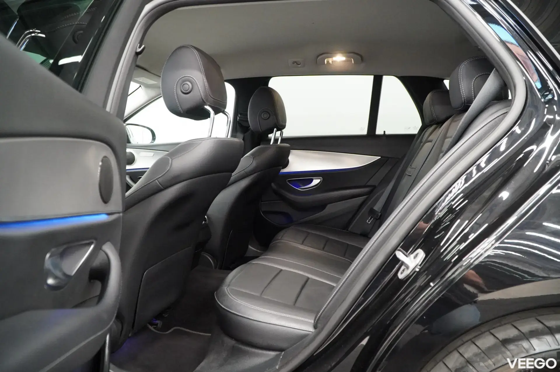 Mercedes-Benz E300 143kW