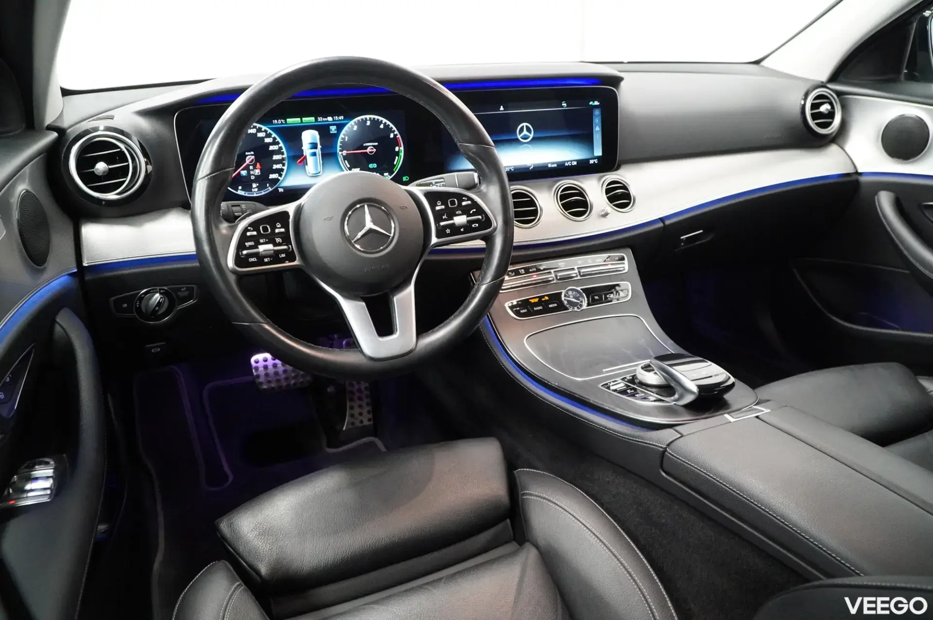 Mercedes-Benz E300 143kW