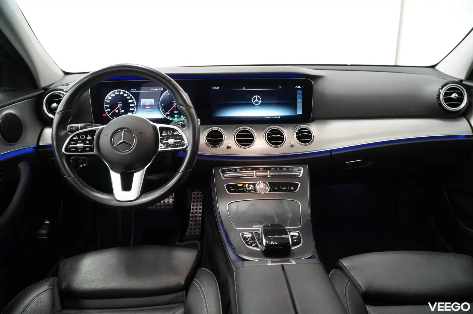 Mercedes-Benz E300 143kW