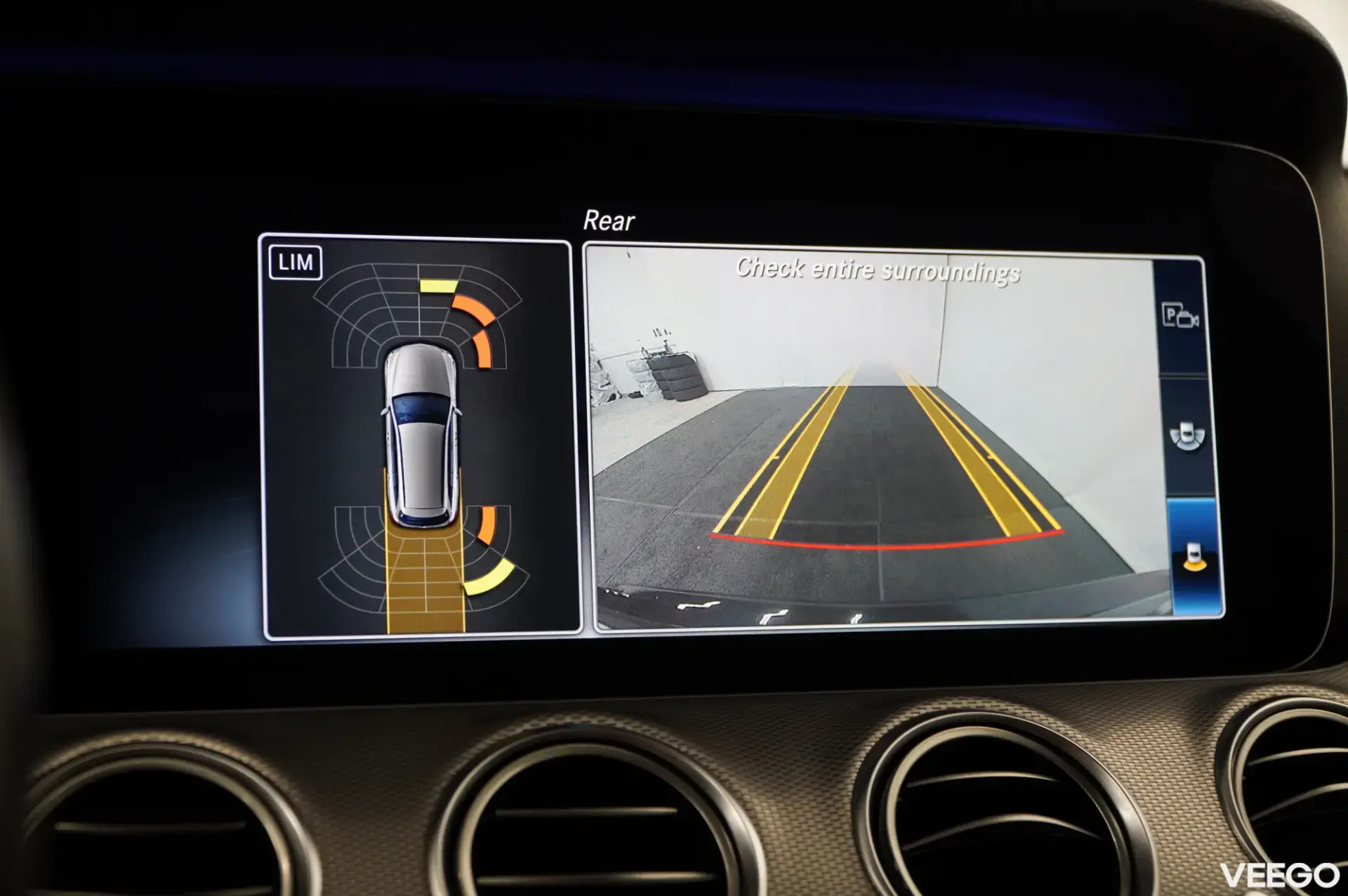 Mercedes-Benz E300 143kW