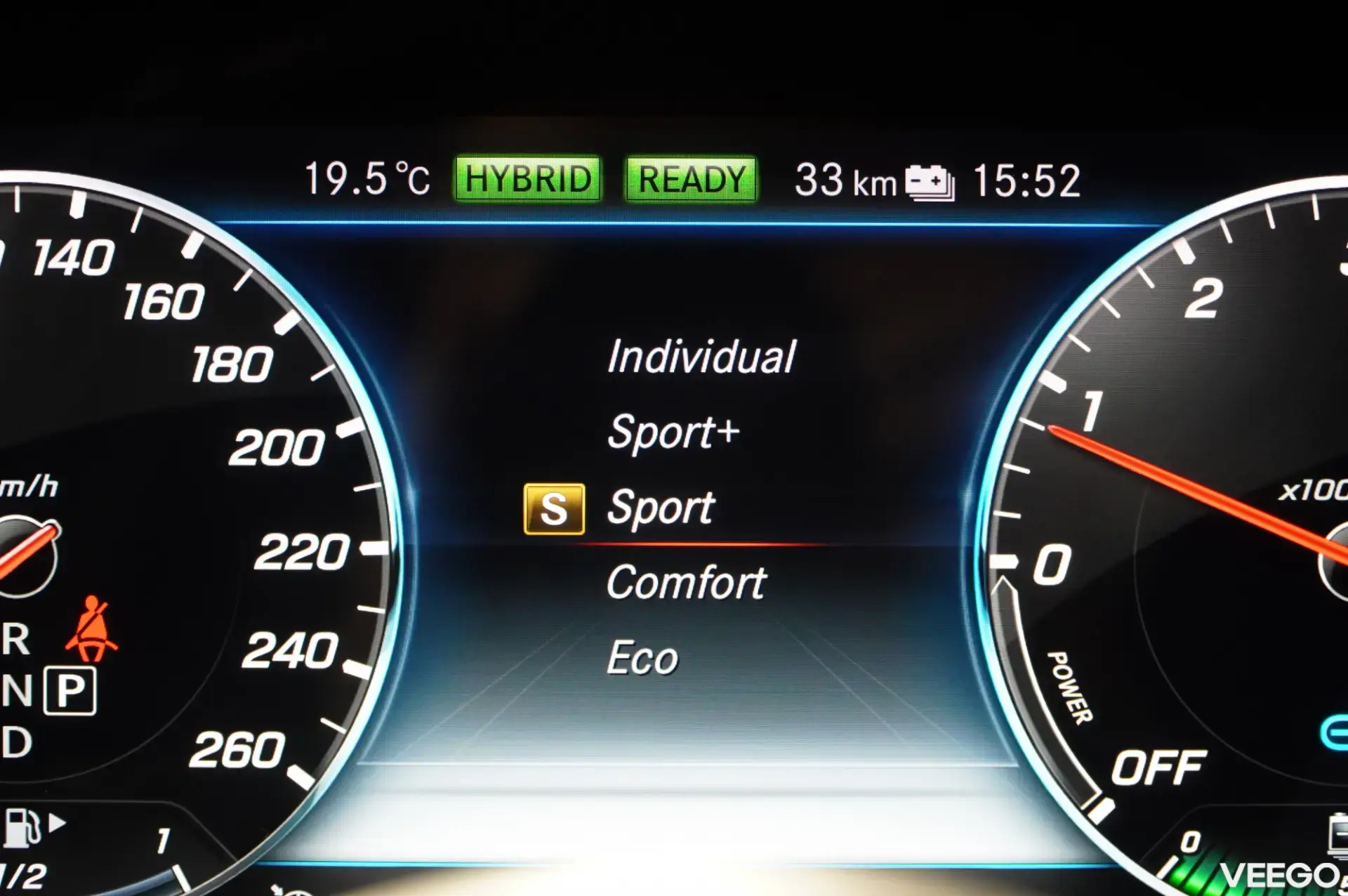 Mercedes-Benz E300 143kW