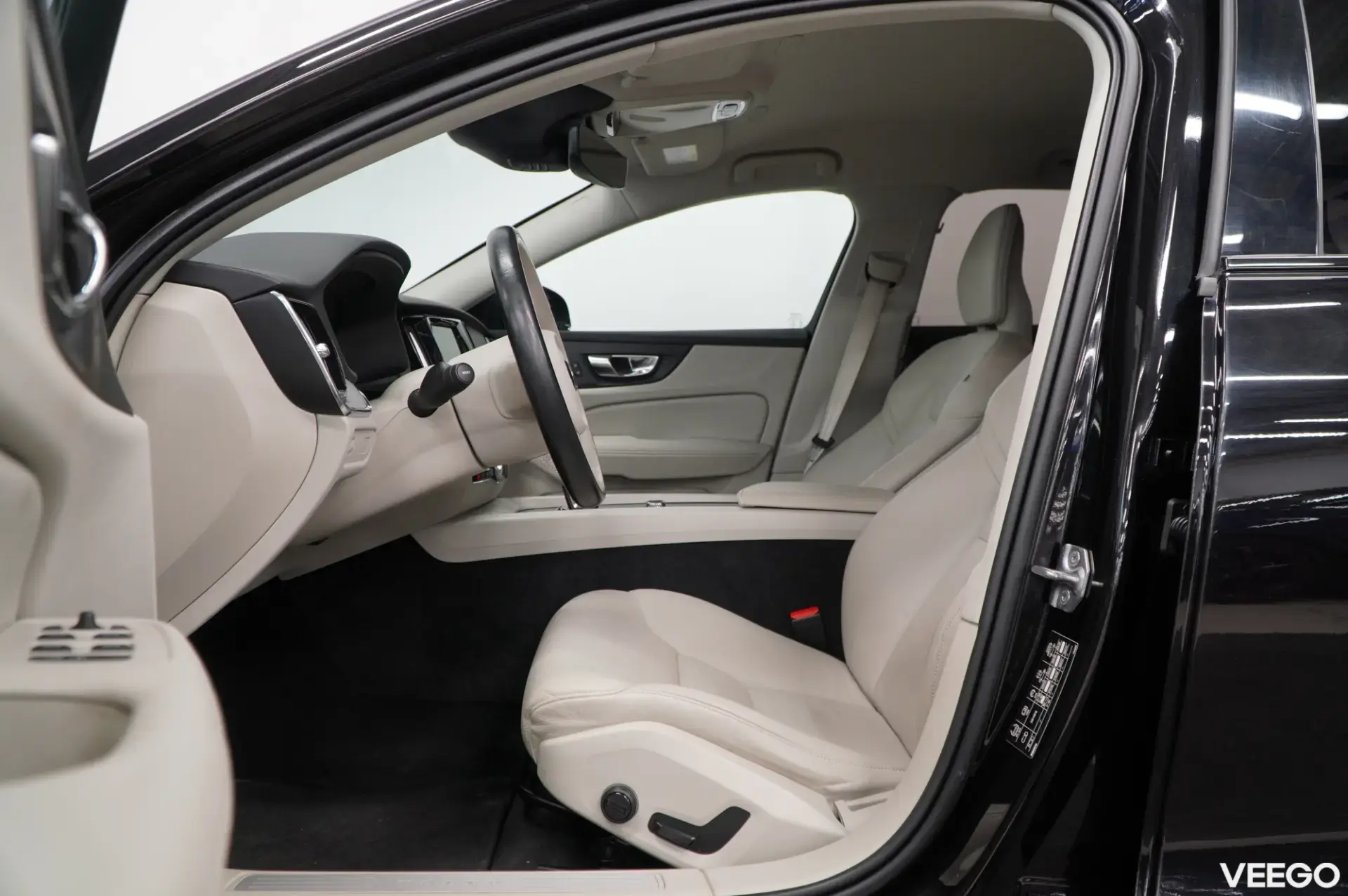 Volvo V60 Cross Country 145kW