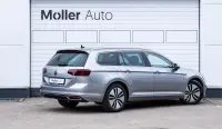 Volkswagen Passat 157kW thumbnail