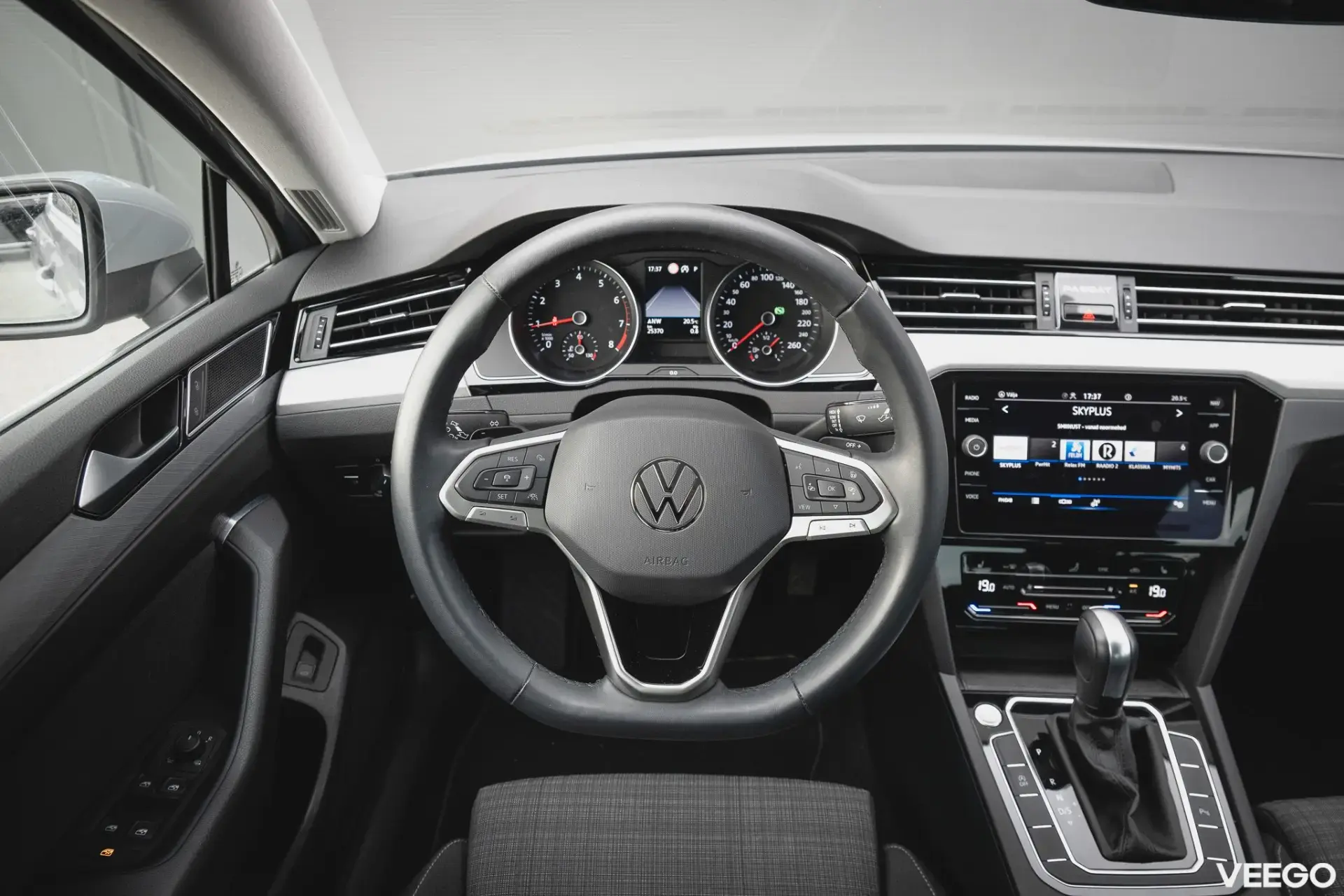 Volkswagen Passat Business DSG 1.5 110kW