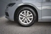 Volkswagen Passat Business DSG 1.5 110kW thumbnail