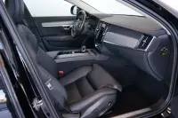 Volvo V90 Cross Country B4 AWD 2 145kW thumbnail