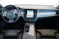 Volvo V90 Cross Country B4 AWD 2 145kW thumbnail