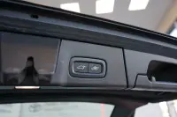 Volvo V90 Cross Country B4 AWD 2 145kW thumbnail