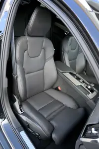 Volvo V90 Cross Country AWD INTELLI PRO 184kW thumbnail