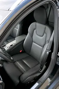 Volvo V90 Cross Country AWD INTELLI PRO 184kW thumbnail
