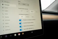 Tesla Model Y   Long Range Dual Motor AWD 378kW thumbnail