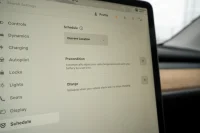 Tesla Model Y   Long Range Dual Motor AWD 378kW thumbnail