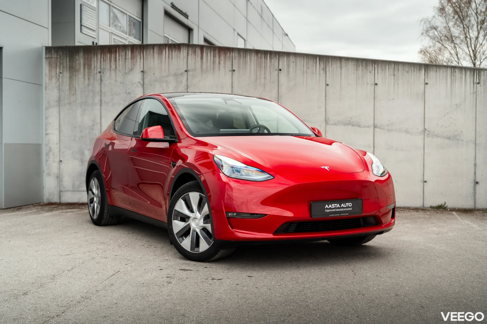 Tesla Model Y   Long Range Dual Motor AWD 378kW