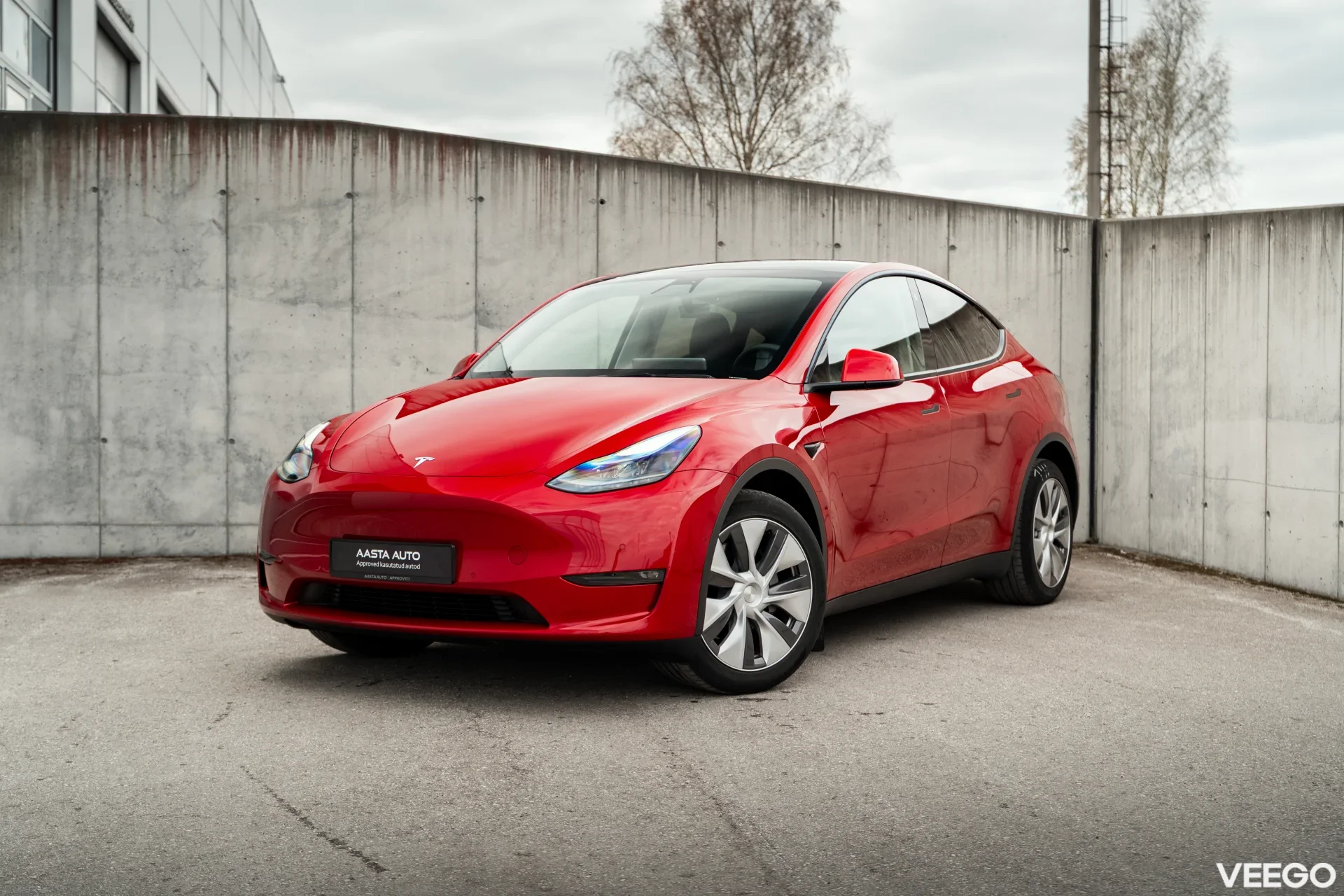 Tesla Model Y   Long Range Dual Motor AWD 378kW