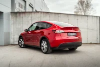 Tesla Model Y   Long Range Dual Motor AWD 378kW thumbnail