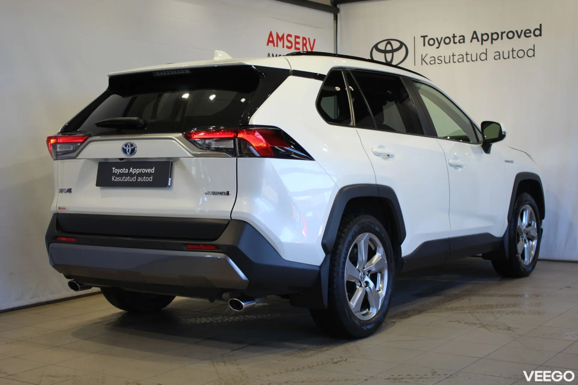 Toyota RAV4 Luxury Plus 2.5 131kW