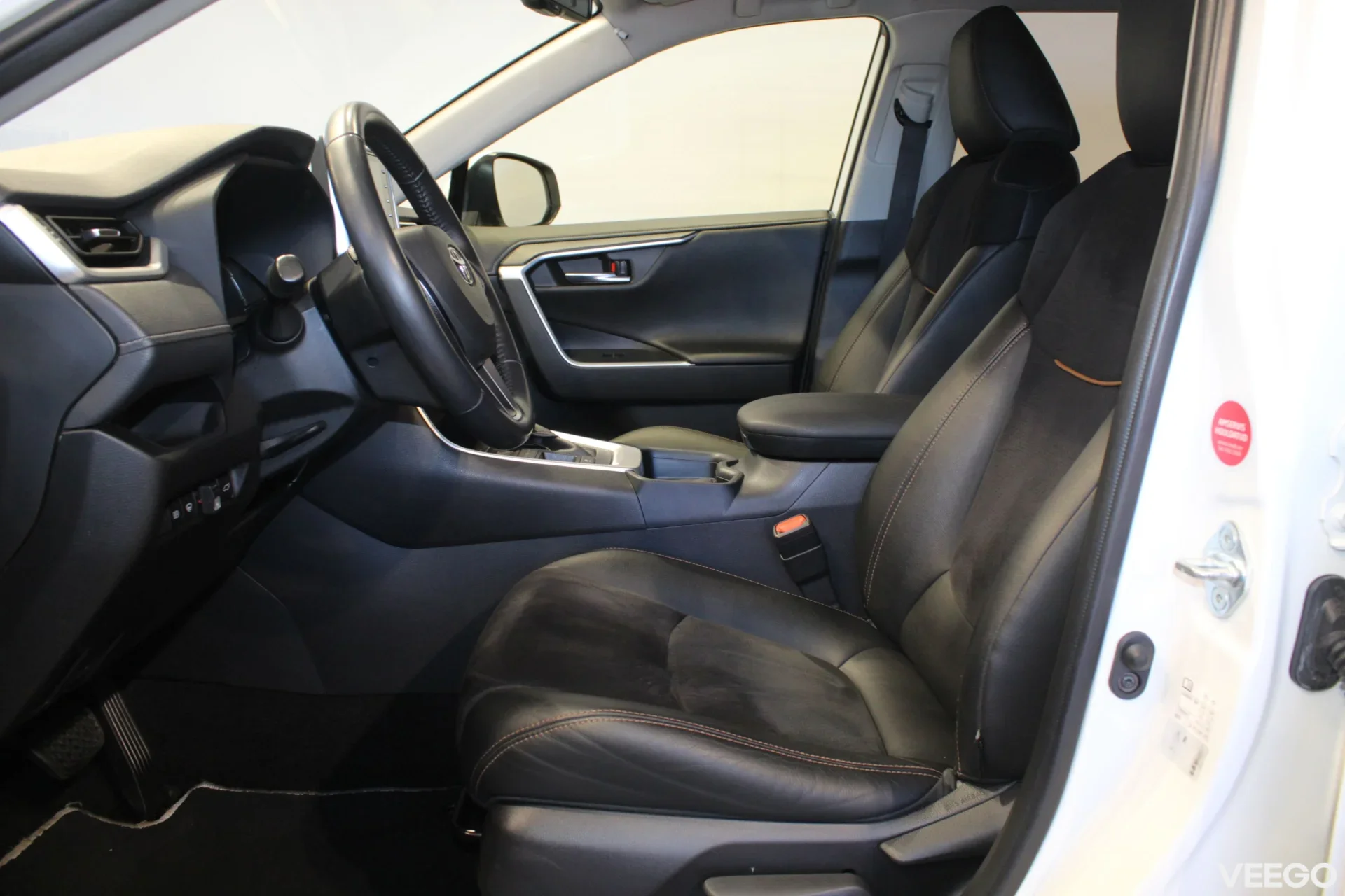 Toyota RAV4 Luxury Plus 2.5 131kW