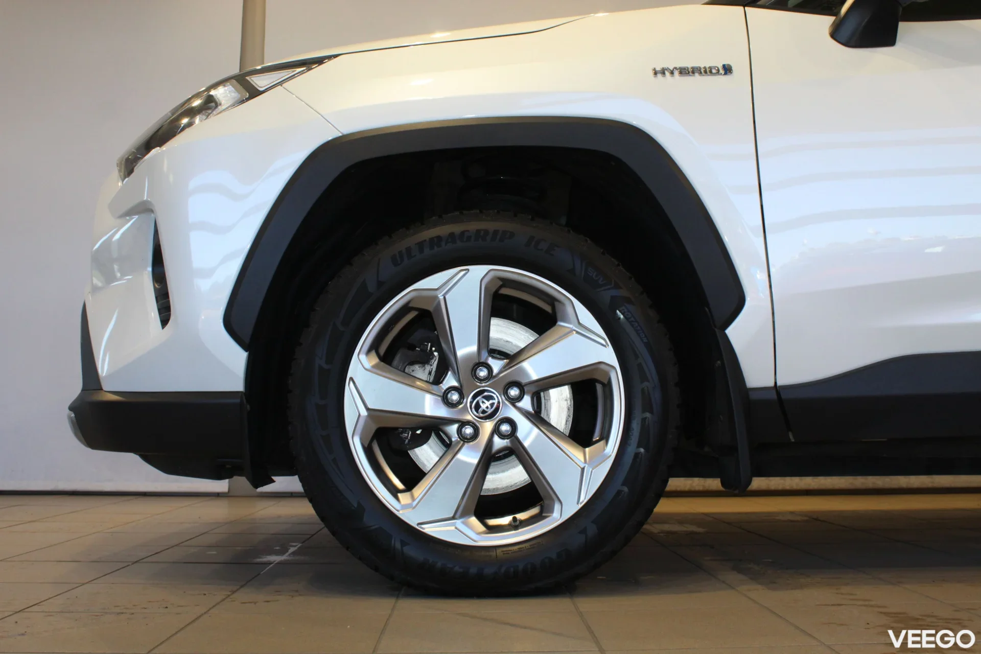 Toyota RAV4 Luxury Plus 2.5 131kW
