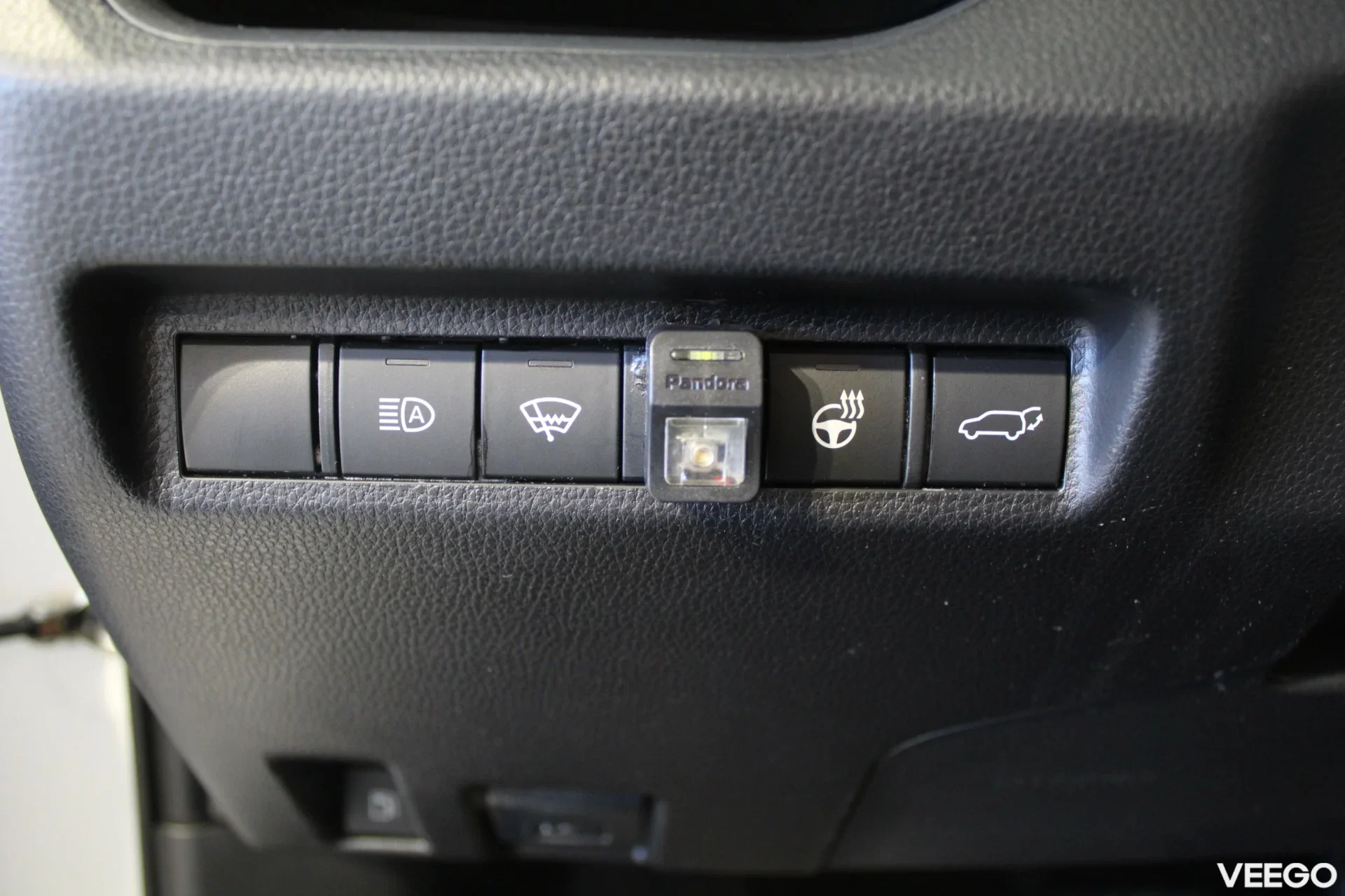 Toyota RAV4 Luxury Plus 2.5 131kW
