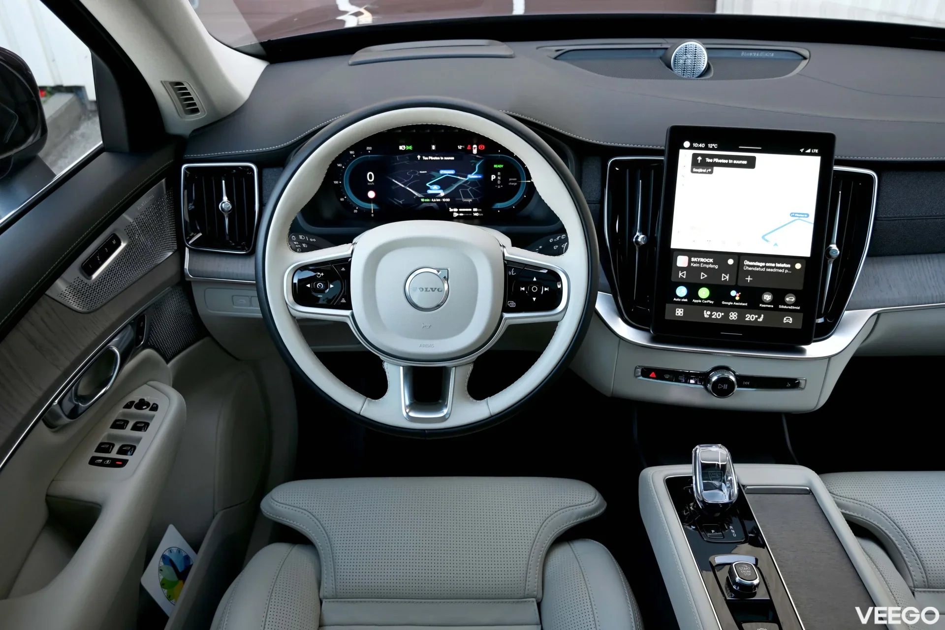 Volvo XC90 AWD 7K B&W 4C ULTRA BRIGHT XENIUM INTELLI SAFE PRO MY26 2 335kW