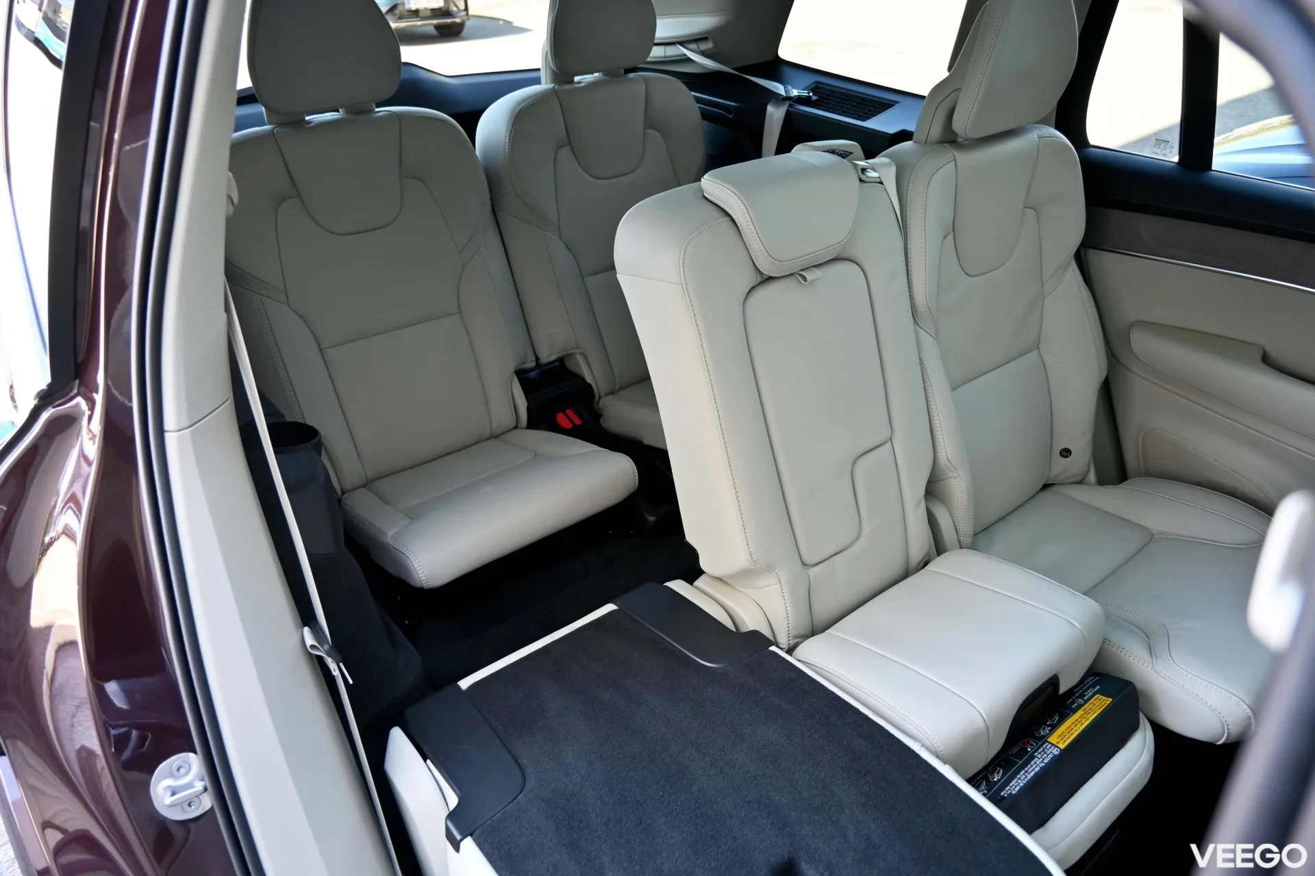 Volvo XC90 AWD 7K B&W 4C ULTRA BRIGHT XENIUM INTELLI SAFE PRO MY26 2 335kW
