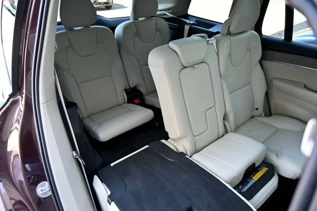 Image of Volvo XC90 AWD 7K B&W 4C ULTRA BRIGHT XENIUM INTELLI SAFE PRO MY26 2 335kW