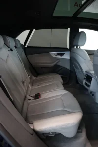 Audi Q8 250kW thumbnail