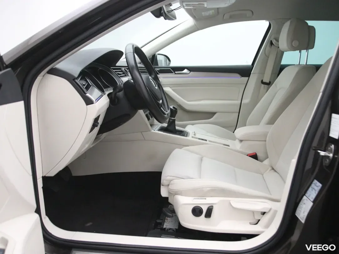 Volkswagen Passat 1.6 88kW