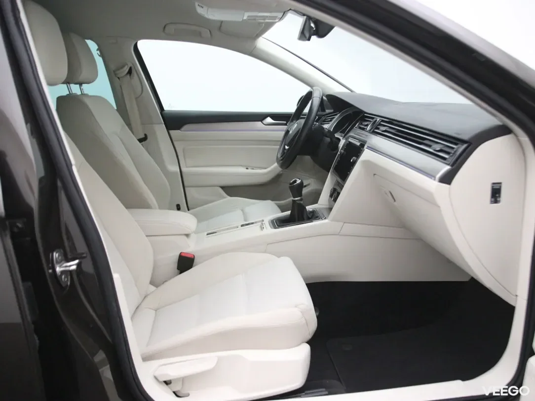 Volkswagen Passat 1.6 88kW